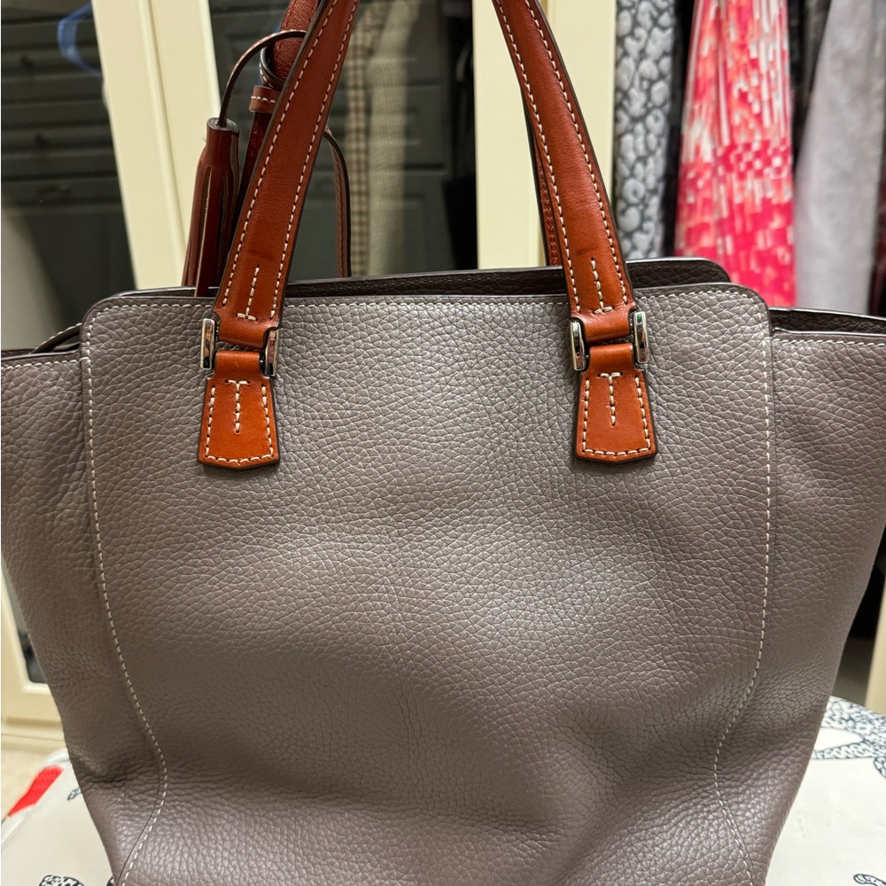 Dooney and bourke cambridge pebble grain shopper taupe/elephant - Picture 2 of 7